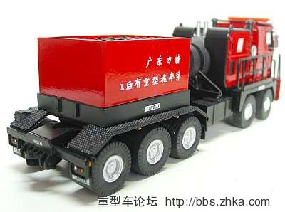 重量级:重庆大件尼古拉斯8x8牵引车