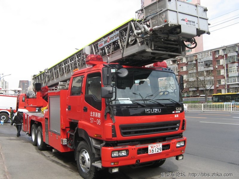 卡车论坛北京消防的日本森田50米直臂云梯车五十铃这车放在北京消防