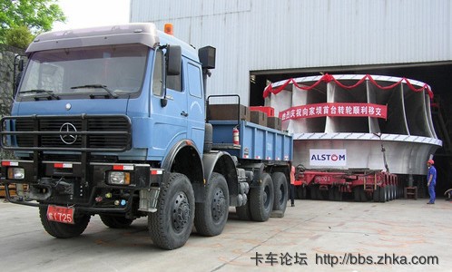 杭州的奔驰ng4850 8x8大件牵引车