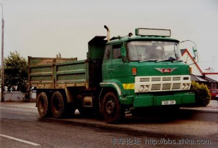 22298_flickr-the-old-japanese-trucks-pool.jpg