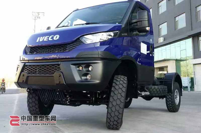 越野小战士 依维柯全新daily 4x4轻卡到店